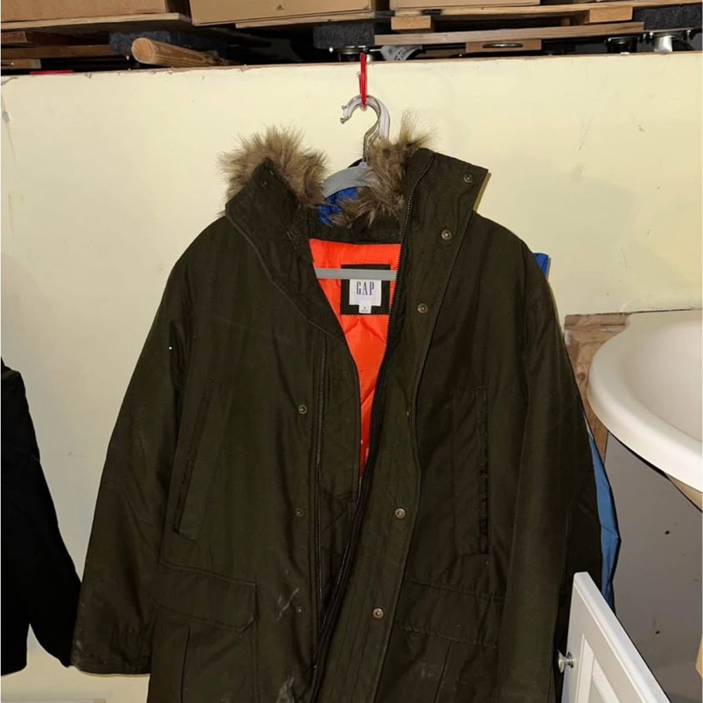 GAP Men's Dark Green Parka with Faux Fur Trim